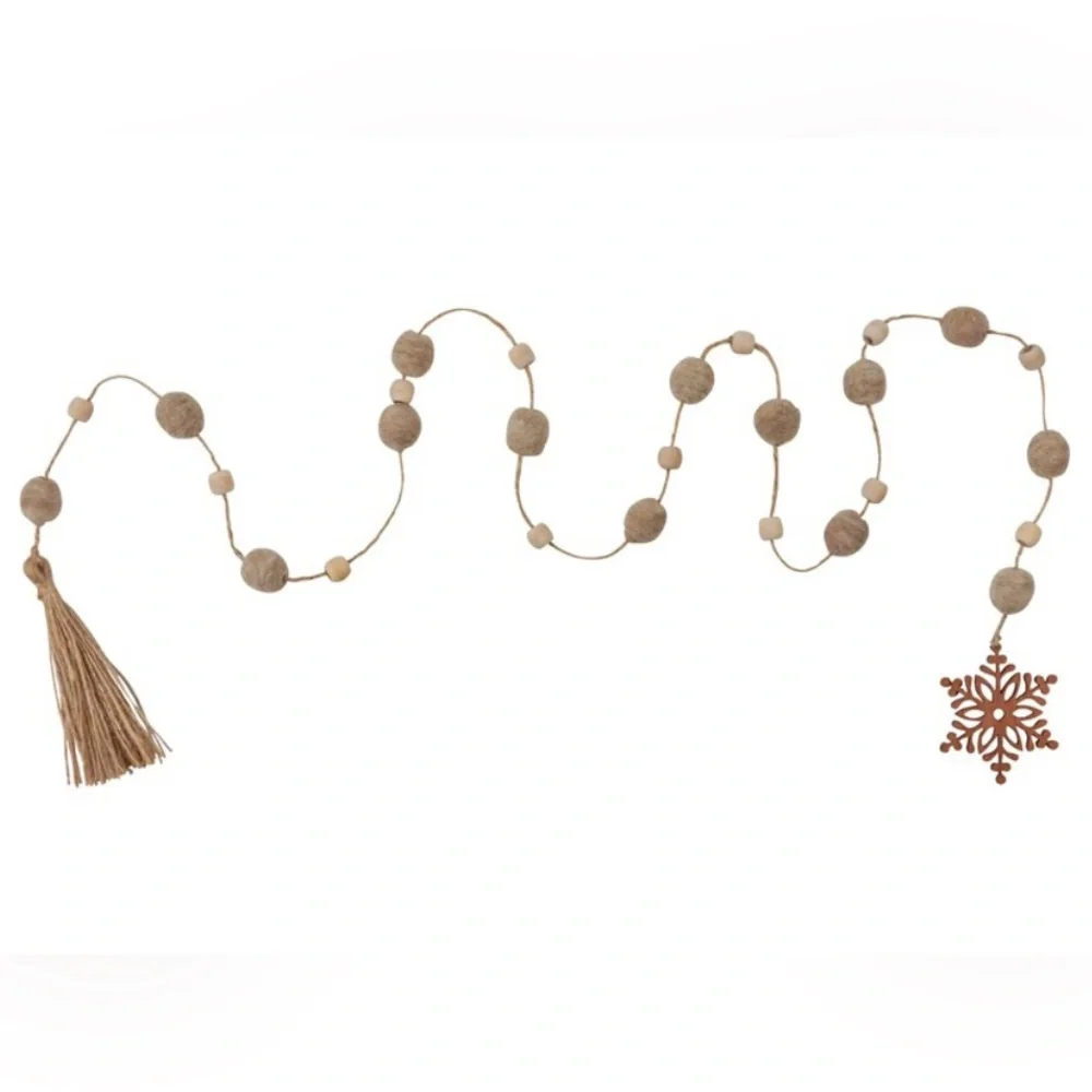 *Snowflake and Tassel Garland